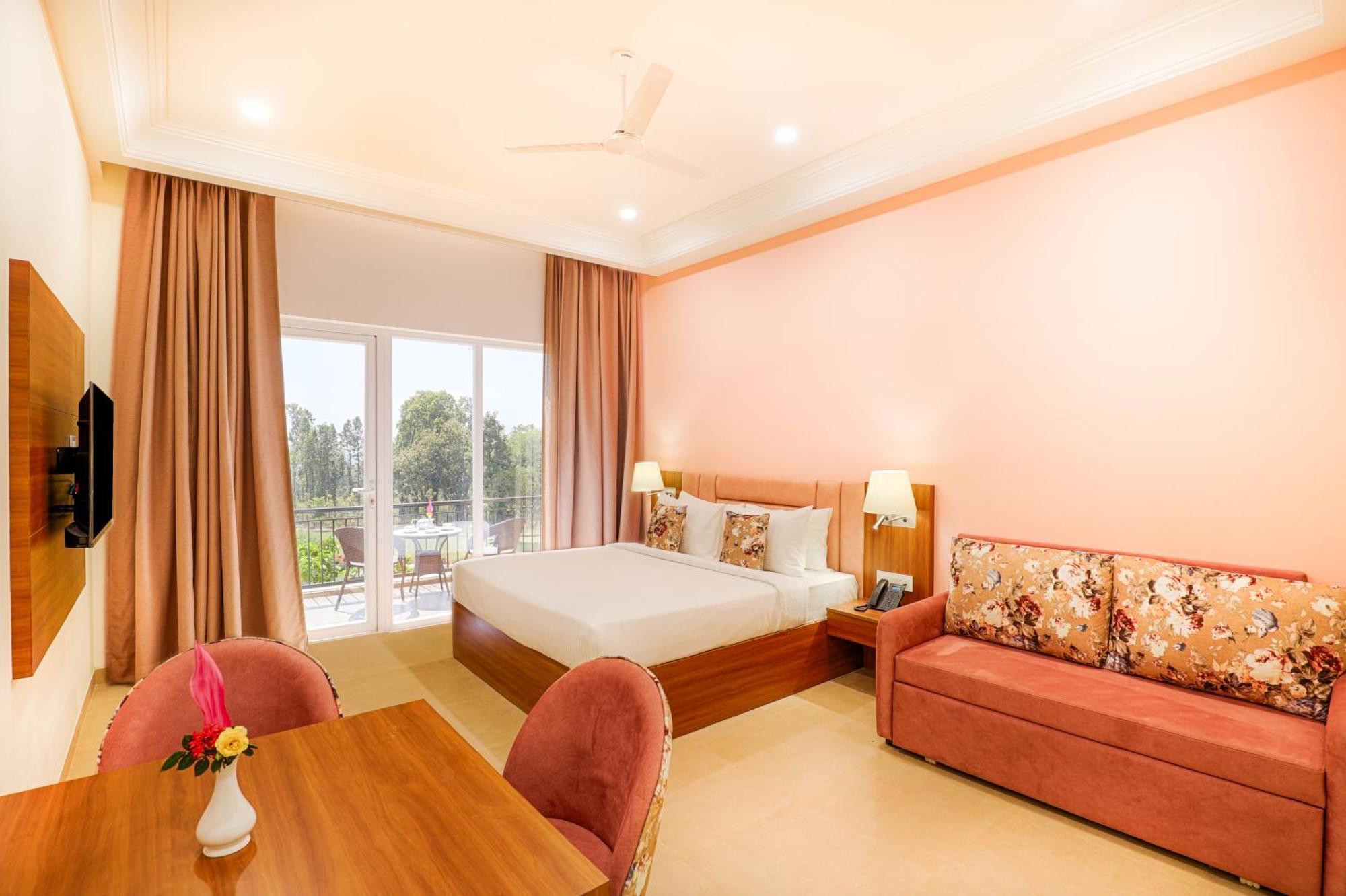 Hotel Club Mahindra Patkote à Nainital Extérieur photo